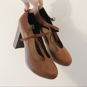 VINTAGE Brown High heel clogs